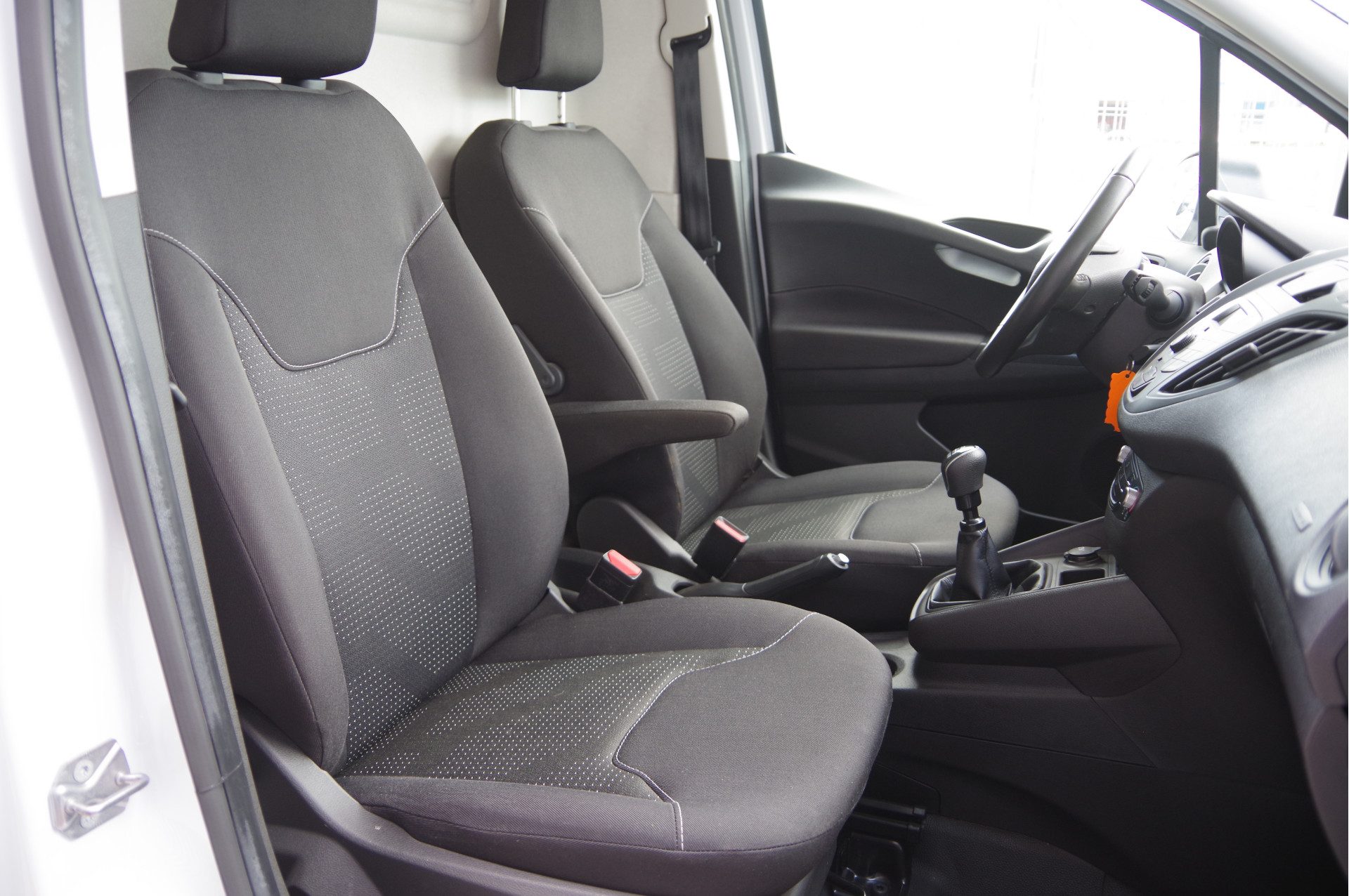 Ford Transit Courier - Afbeelding 18