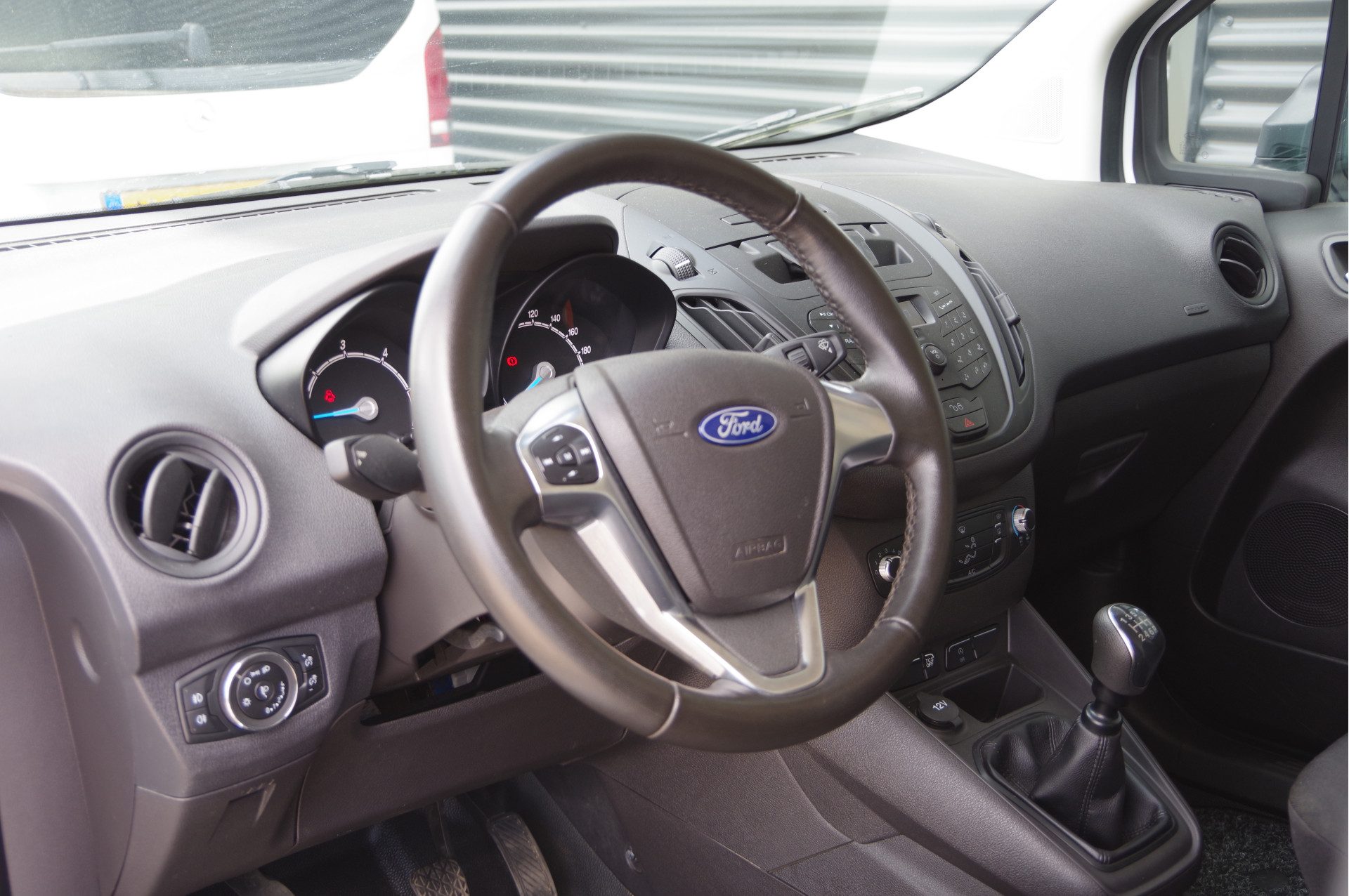 Ford Transit Courier - Afbeelding 5